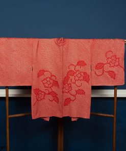 Haori da donna in seta “shibori” rossa con motivo floreale